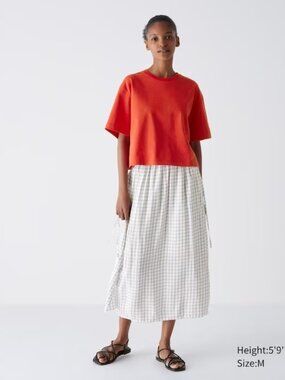 Uniqlo pull-on midi skirt with pockets size M